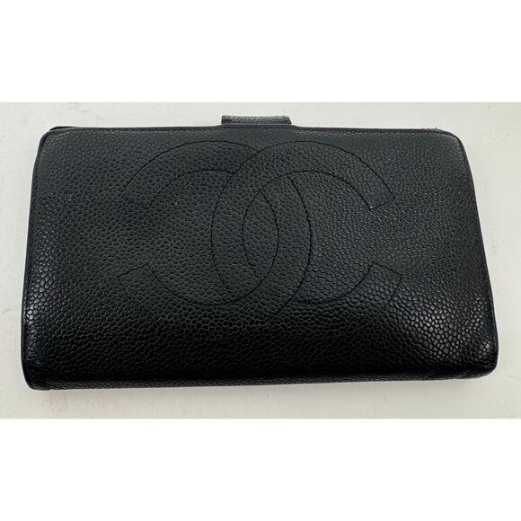 Chanel Black Caviar Skin Kiss Lock CC Logo Bifold Wallet - Picture 1 of 4